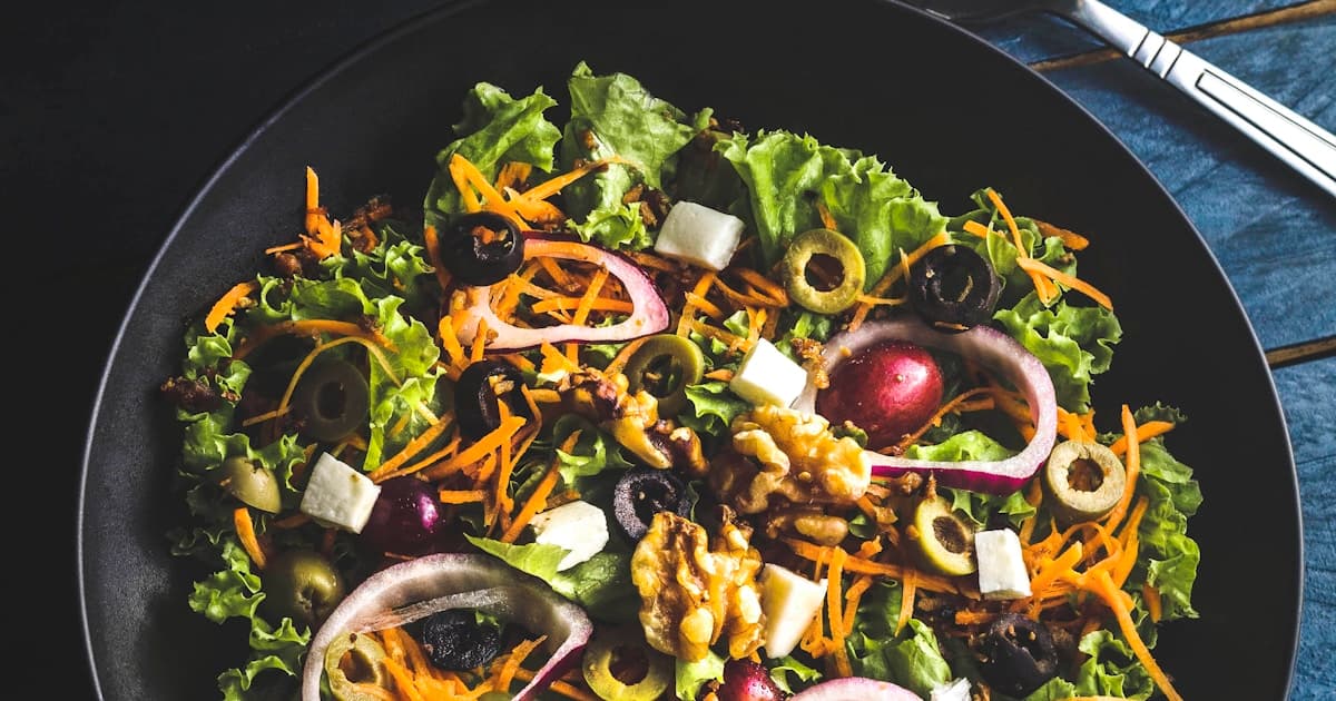 Balanced meal prep supporting integrated fitness and nutrition coaching